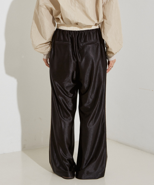 NOMINE（ノミネ）の「ラスターライン トラックパンツ（その他パンツ・レディース・ネイビー/ボルドー/ブラック/シルバー・S/M）」の8枚目の写真