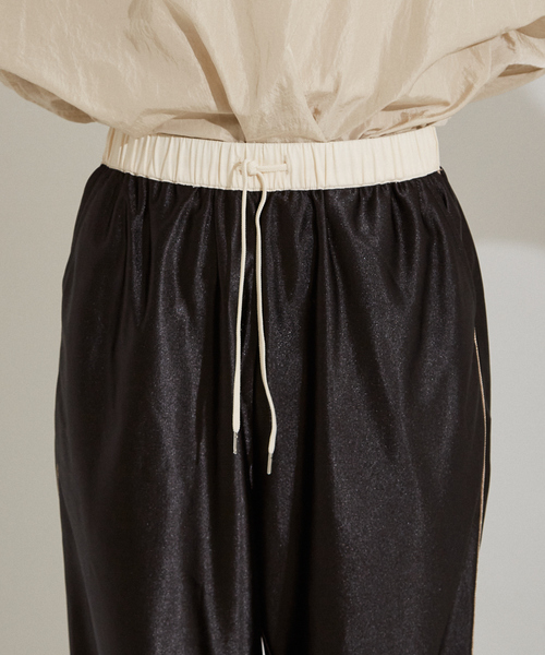 NOMINE（ノミネ）の「ラスターライン トラックパンツ（その他パンツ・レディース・ネイビー/ボルドー/ブラック/シルバー・S/M）」の10枚目の写真