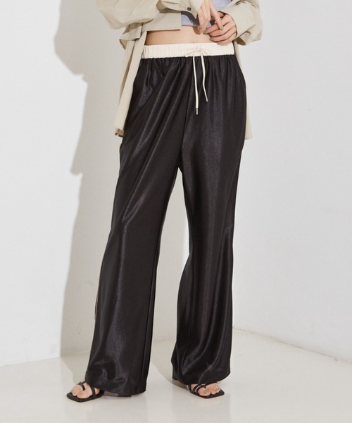 NOMINE（ノミネ）の「ラスターライン トラックパンツ（その他パンツ・レディース・ネイビー/ボルドー/ブラック/シルバー・S/M）」の2枚目の写真