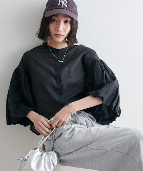 DISCOAT（ディスコート）の「コットンシアー袖バルーンブラウス5分袖《WEB限定カラーあり》（シャツ/ブラウス・レディース・ネイビー/ブラック/ブルー/オフホワイト/ピンク/ライム・FREE）」の3枚目の写真