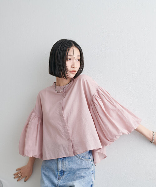 DISCOAT（ディスコート）の「コットンシアー袖バルーンブラウス5分袖《WEB限定カラーあり》（シャツ/ブラウス・レディース・ネイビー/ブラック/ブルー/オフホワイト/ピンク/ライム・FREE）」の17枚目の写真