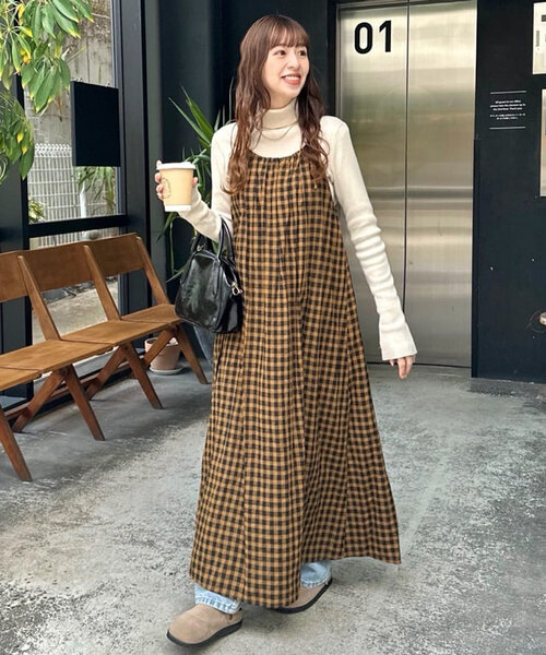 DISCOAT（ディスコート）の「ギンガムキャミワンピース（ワンピース・レディース・ブラウン/ブルー・FREE）」の17枚目の写真