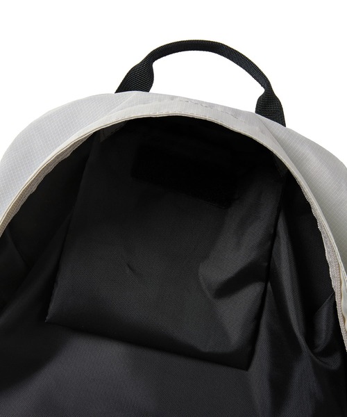 thisisneverthat(ディスイズネバーザット)の「SP-Logo Field Backpack 28(バックパック/リュック・メンズ・グレー・FREE)」の5枚目の写真