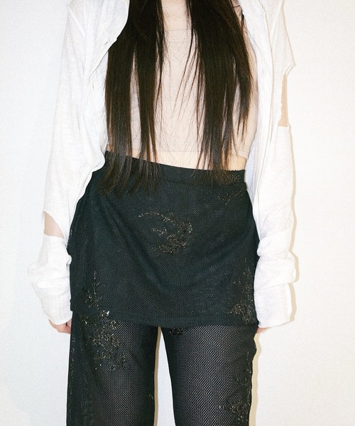 igi（イジ）の「LAYERDED SPANGLE PANTS / スパンコールスカート