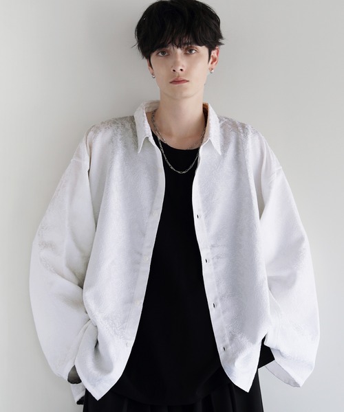 リラクシングワイドフレアアームジャガードロングスリーブシャツ