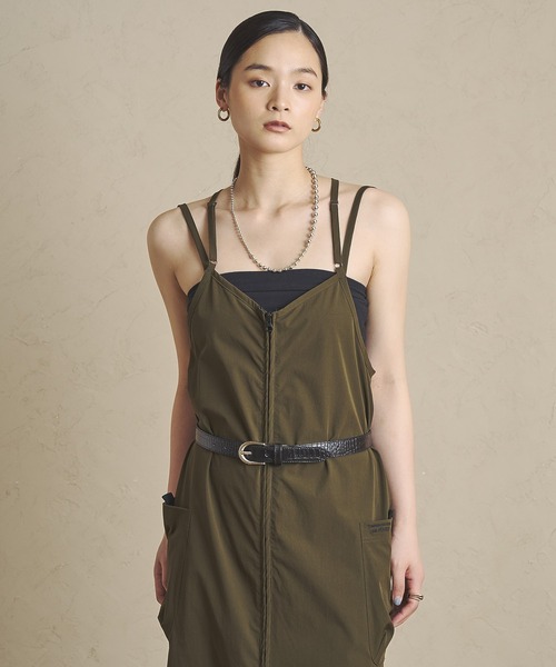 THOUSAND MILE（サウザンドマイル）の「(THOUSAND MILExGENE HEAVENS)BACK CROSS NALLOW STRAP DRESS（ワンピース・レディース・ブラック/カーキ/ブルー・ONE SIZE）」の4枚目の写真