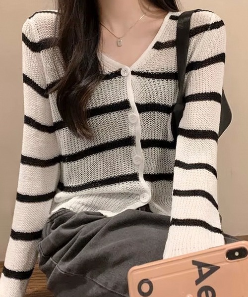 ALTROSE(アルトローズ)の「透かし編み サマーカーディガン クロップド丈(カーディガン/ボレロ・レディース・ブルー/ホワイト×ブラック/アイボリー/パープル・FREE)」の1枚目の写真