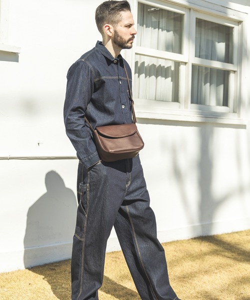 MR.OLIVE（ミスターオリーブ）の「IMPERMA-LEATHER / NEAT SHOULDER BAG（ショルダーバッグ・メンズ・ブラック/ブラウン・FREE）」の14枚目の写真