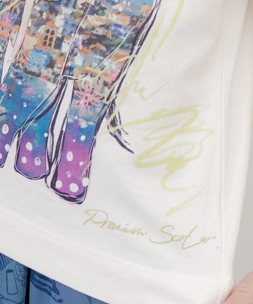 ScoLar(スカラー)の「751002:地中海ゾウ柄 アートプリントTシャツ(Tシャツ/カットソー・レディース・オフホワイト/チャコールグレー・M)」の11枚目の写真