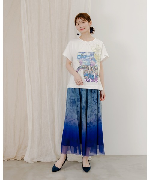 ScoLar(スカラー)の「751002:地中海ゾウ柄 アートプリントTシャツ(Tシャツ/カットソー・レディース・オフホワイト/チャコールグレー・M)」の16枚目の写真
