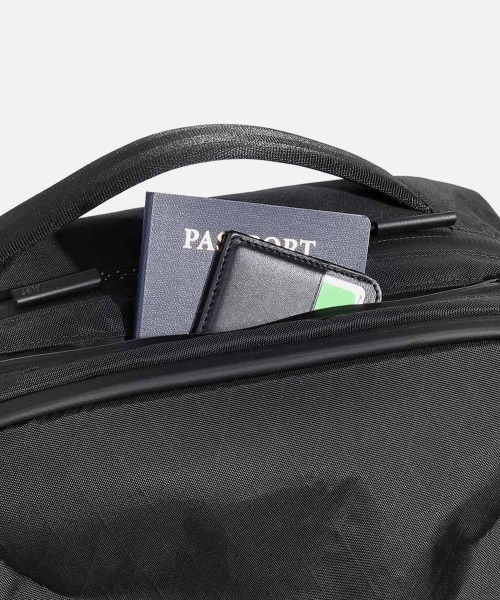 Aer（エアー）の「Aer（エアー）Flight Pack 3 X-PAC AER-29037（バックパック/リュック・メンズ・ブラック・F）」の9枚目の写真