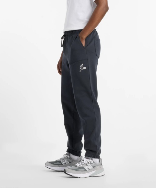 Kinetics(キネティクス)の「New Balance Shohei Signature Fleece Pant(ニューバランス 大谷翔平シグネチャー フリースパンツ)(スウェットパンツ・メンズ・ベージュ系・SMALL)」の2枚目の写真