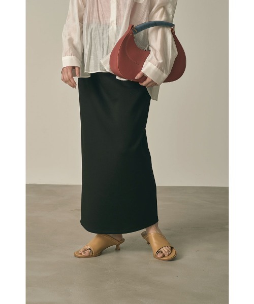 marjour(マージュール)の「OTONA STRETCH NARROW SKIRT(スカート・レディース・ブラック・02/01)」の1枚目の写真