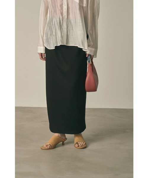 marjour(マージュール)の「OTONA STRETCH NARROW SKIRT(スカート・レディース・ブラック・02/01)」の4枚目の写真
