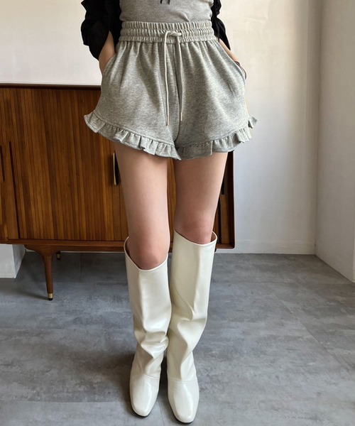 Jewelobe(ジュエローブ)の「フリルヘムスウェットショートパンツ(その他パンツ・レディース・ベージュ/ブラック/グレー・FREE)」の17枚目の写真