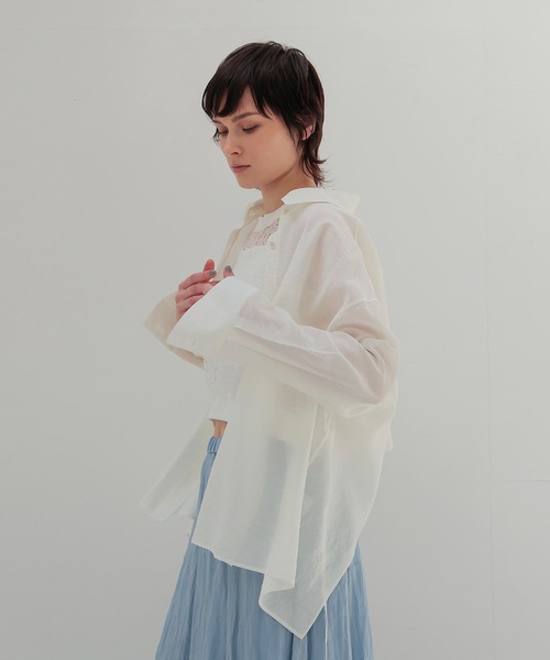 DRESSLAVE(ドレスレイブ)の「back swing shirt(バックスウィングシャツ)(シャツ/ブラウス・レディース・ブラック/ホワイト・38)」の4枚目の写真