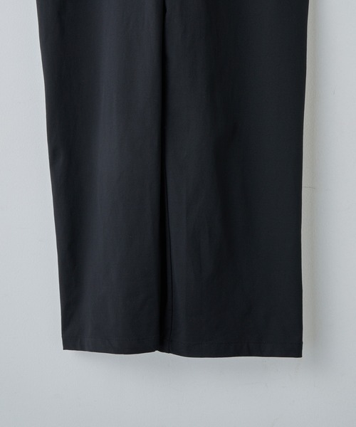 COLONY 2139（コロニートゥーワンスリーナイン）の「サロペットラッシュガード（ラッシュガード・レディース・ブラック・FREE）」の4枚目の写真