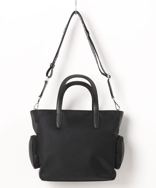 【MICHAEL KORS】KHAI カーゴ ポケット トート スモール 公式アウトレット】KHAI カーゴ ポケット トート スモール