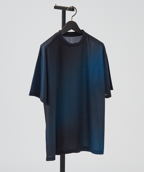 ABAHOUSE(アバハウス)の「【グラデーション】グラフィックプリント 半袖Tシャツ(Tシャツ/カットソー・メンズ・オレンジ/イエロー/ネイビー・48/44/46)」の10枚目の写真