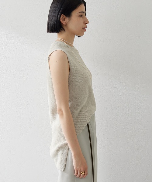 定番のお歳暮&冬ギフトの商品をすべ セール】クルーネックニットベスト（ニット/セーター）｜Whim トップス