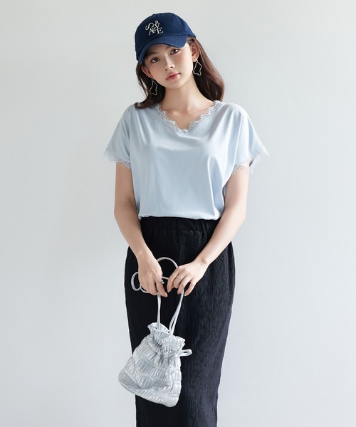 SAISON DE PAPILLON(セゾンドパピヨン)の「ゆったりドルマンスリーブTシャツ(Tシャツ/カットソー・レディース・ブルー/ブラック/ホワイト/パープル/ベージュ・L/M/S)」の12枚目の写真
