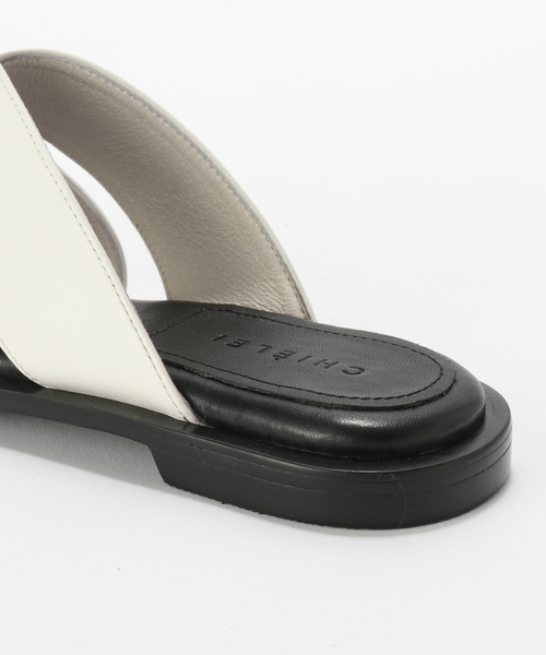 Noble（ノーブル）の「CHIELEI/キエレイ CROSS SANDAL（サンダル・レディース・ホワイト・23cm/23.5cm/24cm/24.5cm）」の5枚目の写真