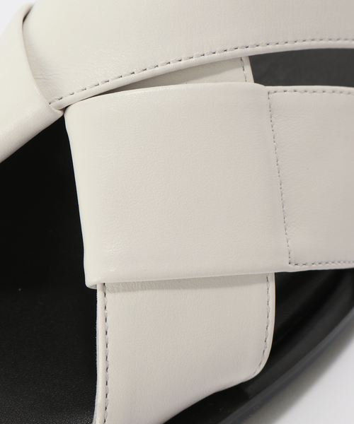 Noble（ノーブル）の「CHIELEI/キエレイ CROSS SANDAL（サンダル・レディース・ホワイト・23cm/23.5cm/24cm/24.5cm）」の9枚目の写真
