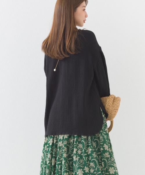 OMNES（オムネス）の「ダブルガーゼボリューム袖プルオーバー（Tシャツ/カットソー・レディース・ライム/ホワイト/ネイビー系/ブラック・FREE）」の12枚目の写真