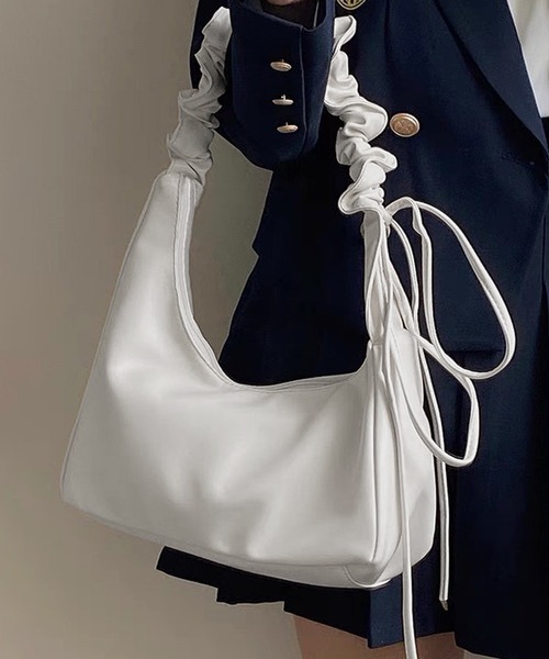 NuNuNa(ヌヌナ)の「【NuNuNa】2WAYリボンギャザーショルダーバッグ(ショルダーバッグ・レディース・シルバー/ブラック/ホワイト・FREE)」の2枚目の写真
