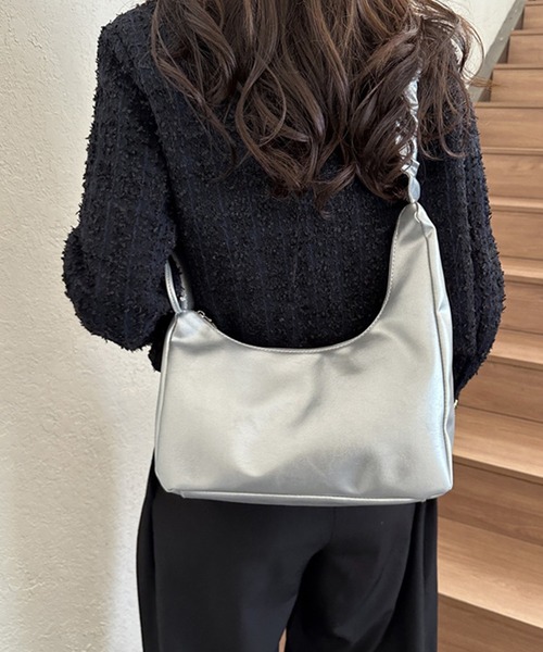 NuNuNa(ヌヌナ)の「【NuNuNa】2WAYリボンギャザーショルダーバッグ(ショルダーバッグ・レディース・シルバー/ブラック/ホワイト・FREE)」の9枚目の写真