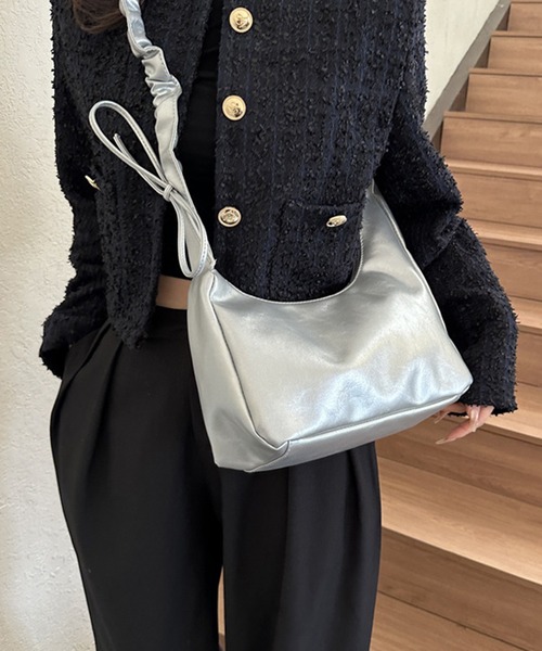 NuNuNa(ヌヌナ)の「【NuNuNa】2WAYリボンギャザーショルダーバッグ(ショルダーバッグ・レディース・シルバー/ブラック/ホワイト・FREE)」の10枚目の写真