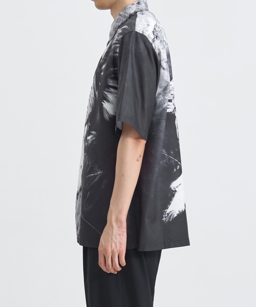 TAAKK（ターク）の「【TAAKK/ターク】別注Drawing S/S Shirt（シャツ/ブラウス・メンズ・ブラック/ホワイト・2/3）」の5枚目の写真