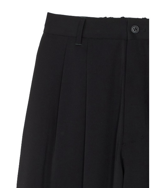 Ameri(アメリ)の「FOLD TUCK OVAL PANTS(スラックス・レディース・ベージュ/サックスブルー/ブラック・SMALL/MEDIUM)」の15枚目の写真