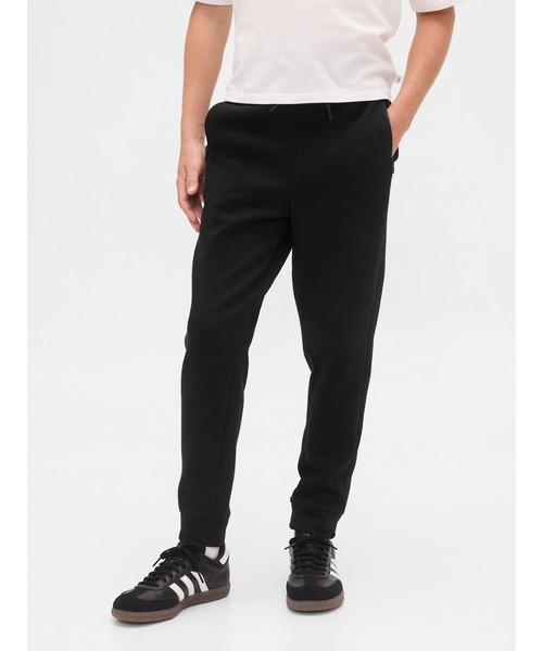 GAP（ギャップ）の「GapFit テック クイックドライ ジョガーパンツ (キッズ)（スウェットパンツ・キッズ・ブラック/ライトグレー/グリーン/ネイビー・110cm/120cm/130cm/140cm/150cm/160cm）」の2枚目の写真