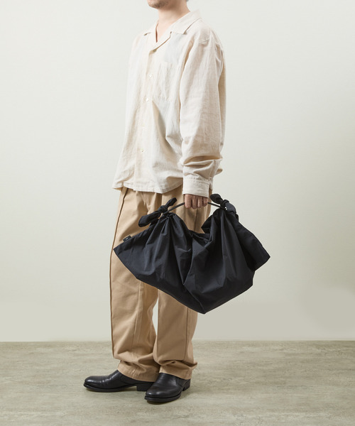 And A（アンドエー）の「ITTI イッチ / HERRIE FUROSHIKI ONE HANDLE BAG - M /RF-LC ヘリーナイロン風呂敷レザーワンハンドルバッグ / ITTI-BAG-152-RFLC（トートバッグ・メンズ・ブラック/ダークベージュ・FREE）」の14枚目の写真