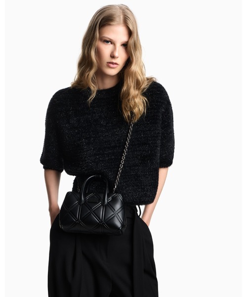 EMPORIO ARMANI（エンポリオアルマーニ）の「【エンポリオ アルマーニ】ミニバッグ ナッパレザー風 エンボスモチーフ（ショルダーバッグ・レディース・ブラック・FREE）」の8枚目の写真