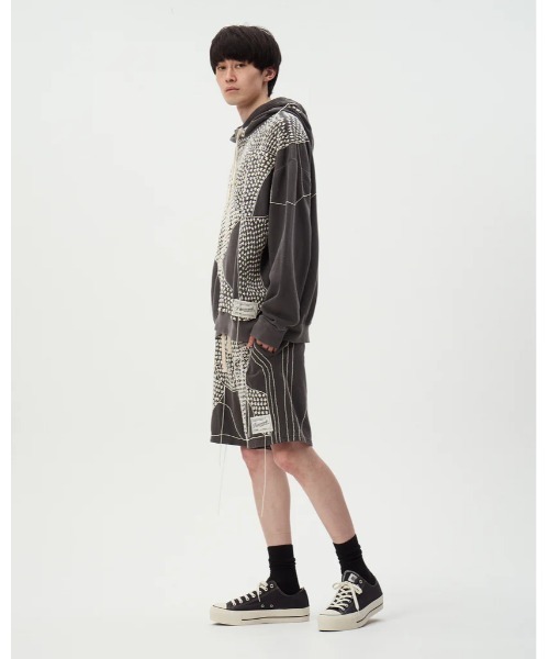 DISCOVERED(ディスカバード)の「DISCOVERED SASHIKO DAMAGE PULLOVER HOODIE(パーカー・メンズ・ブラック・1/3)」の6枚目の写真