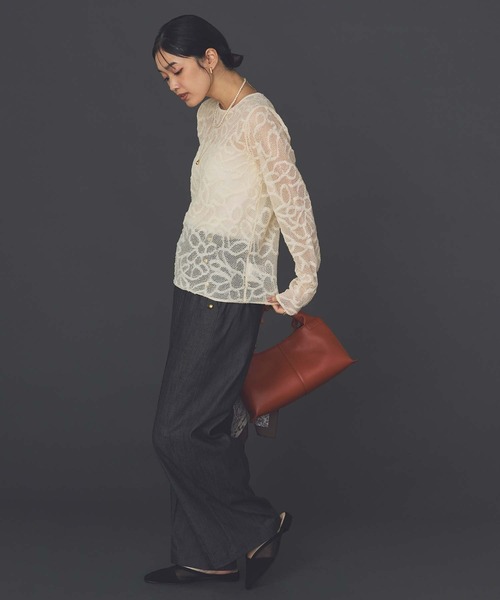 Torrazzo Donna(トラッゾドンナ)の「ジャガードレースクルーネックニット(ニット/セーター・レディース・アイボリー/ブラック・FREE)」の14枚目の写真