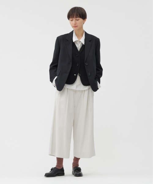 MARGARET HOWELL（マーガレットハウエル）の「SUMMER WOOL（テーラードジャケット・レディース・ブラック・2/1）」の2枚目の写真