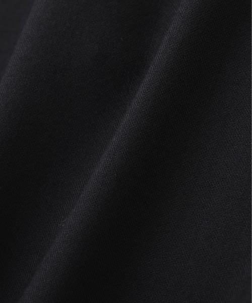 MARGARET HOWELL（マーガレットハウエル）の「SUMMER WOOL（テーラードジャケット・レディース・ブラック・2/1）」の8枚目の写真