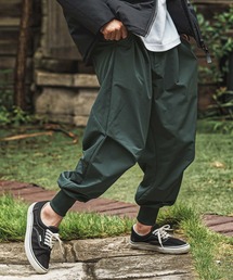 セール】Distorted Tuck Pants / ディストーテッドタックパンツ