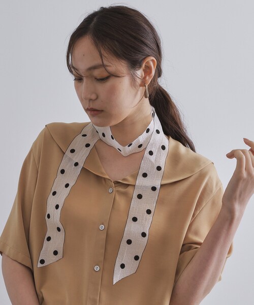 OPAQUE.CLIP(オペークドットクリップ)の「シアーレーススカラップスカーフ(バンダナ/スカーフ・レディース・ブラック/アイボリー系/オフホワイト・00)」の8枚目の写真