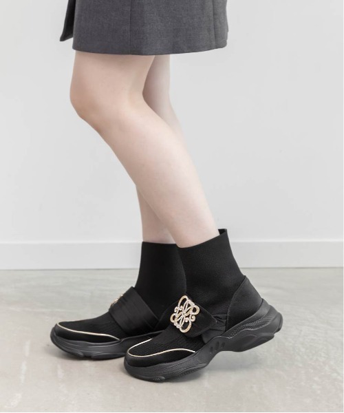 RANDA（ランダ）の「【SUSTAINABLE】ビジューモノグラムパーツソックススニーカー（スニーカー・レディース・ブラック/アイボリー/シルバー・S/M/LL/L）」の7枚目の写真