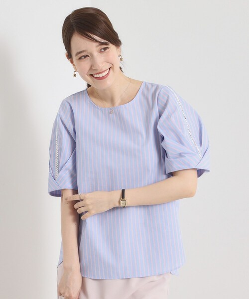 ITS'DEMO（イッツデモ）の「【手洗い可】袖ツイストストライプブラウス（シャツ/ブラウス・レディース・ホワイト系5/ブルー系2/サックスブルー系2/ピンク系3・00）」の2枚目の写真