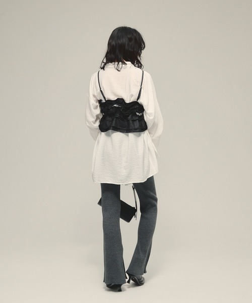 eL（エル）の「【eL】Denim Frill Bare Top/593301（キャミソール・レディース・ブラック/ネイビー・FREE）」の17枚目の写真