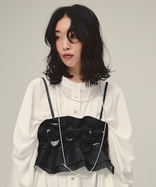 eL（エル）の「【eL】Denim Frill Bare Top/593301（キャミソール・レディース・ブラック/ネイビー・FREE）」の5枚目の写真