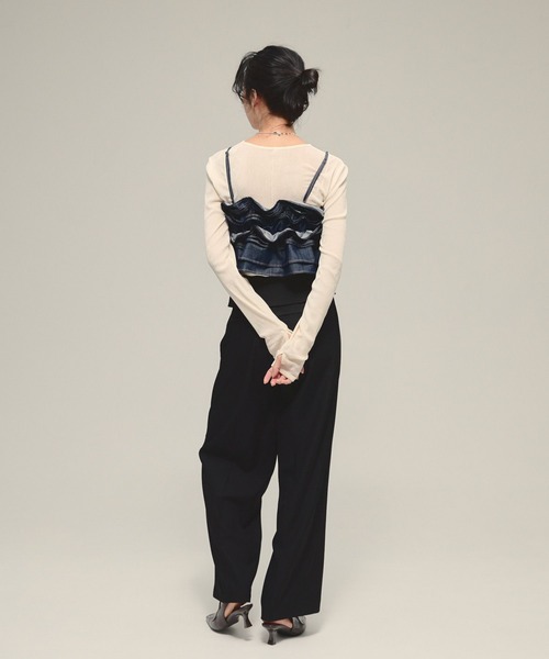 eL（エル）の「【eL】Denim Frill Bare Top/593301（キャミソール・レディース・ブラック/ネイビー・FREE）」の14枚目の写真