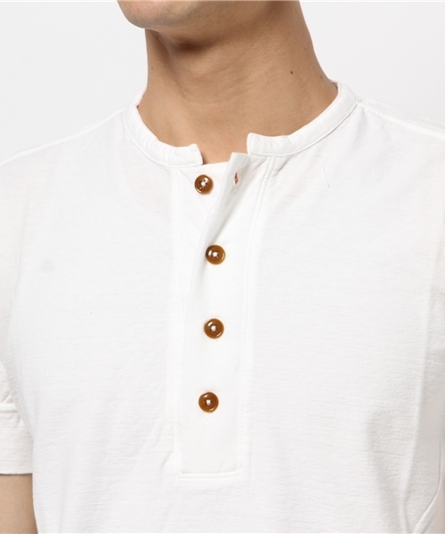 BHY-biography(ビーエイチワイバイオグラフィー)の「30/1ROUFY HENLEY NECK(Tシャツ/カットソー・メンズ・ブラック/ホワイト/ブルー・48/46/44)」の8枚目の写真