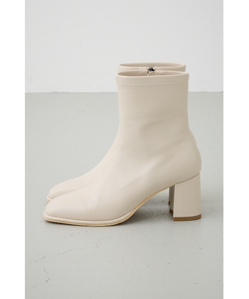 AZUL by moussy(アズールバイマウジー)の「VENUSショートストレッチブーツ 靴(ブーツ・レディース・ダークブラック/アイボリー/ブラック・LARGE/MEDIUM/SMALL)」の21枚目の写真