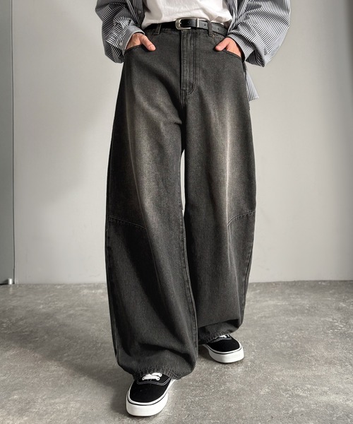 Classical Origin(クラシカルオリジン)の「ブラスト加工カーブシルエットバレルレッグデニムパンツ/Blasted Curve Silhouette Barrel-Leg Denim Pants(デニムパンツ・メンズ・ライトブルー/ブラック/ワンウォッシュ・SMALL/MEDIUM/LARGE)」の4枚目の写真